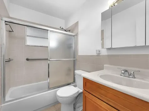 5702 NW 84th Avenue Tamarac FL 33321