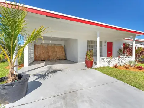 5702 NW 84th Avenue Tamarac FL 33321