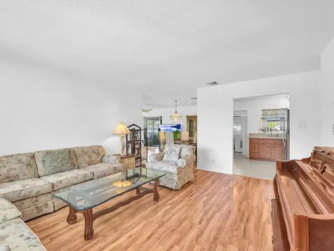 5702 NW 84th Avenue Tamarac FL 33321