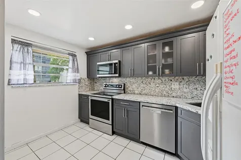 7500 NW 17th Street Plantation FL 33313
