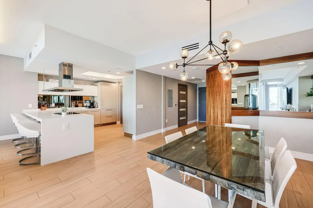 17301 Biscayne Boulevard North Miami Beach FL 33160