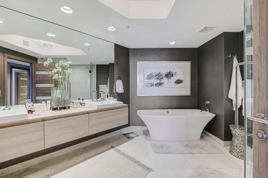 17301 Biscayne Boulevard North Miami Beach FL 33160