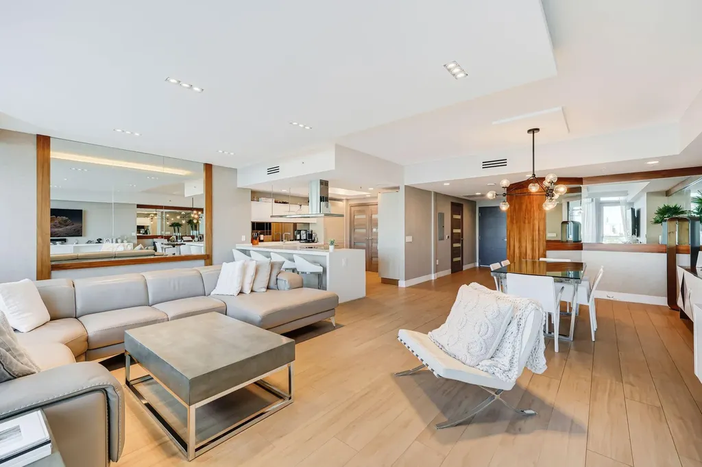 17301 Biscayne Boulevard North Miami Beach FL 33160