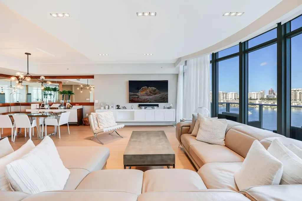 17301 Biscayne Boulevard North Miami Beach FL 33160
