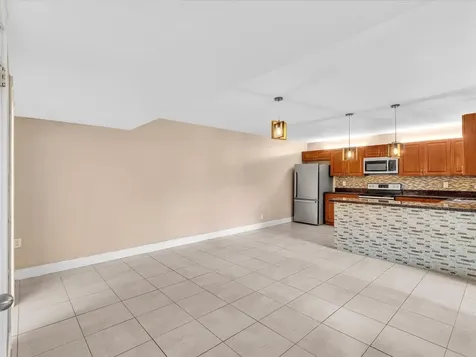 8111 SW 24th Street North Lauderdale FL 33068
