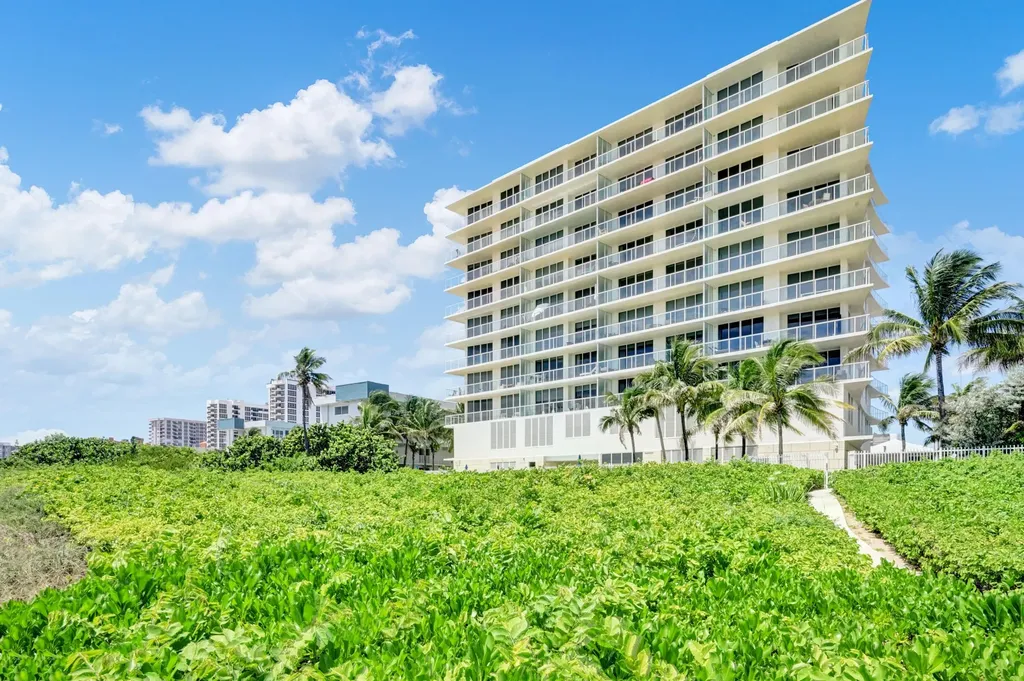 704 N Ocean Boulevard Pompano Beach FL 33062