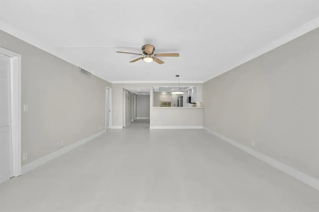 3800 Oaks Clubhouse Drive Pompano Beach FL 33069