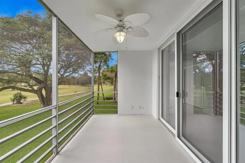 3800 Oaks Clubhouse Drive Pompano Beach FL 33069