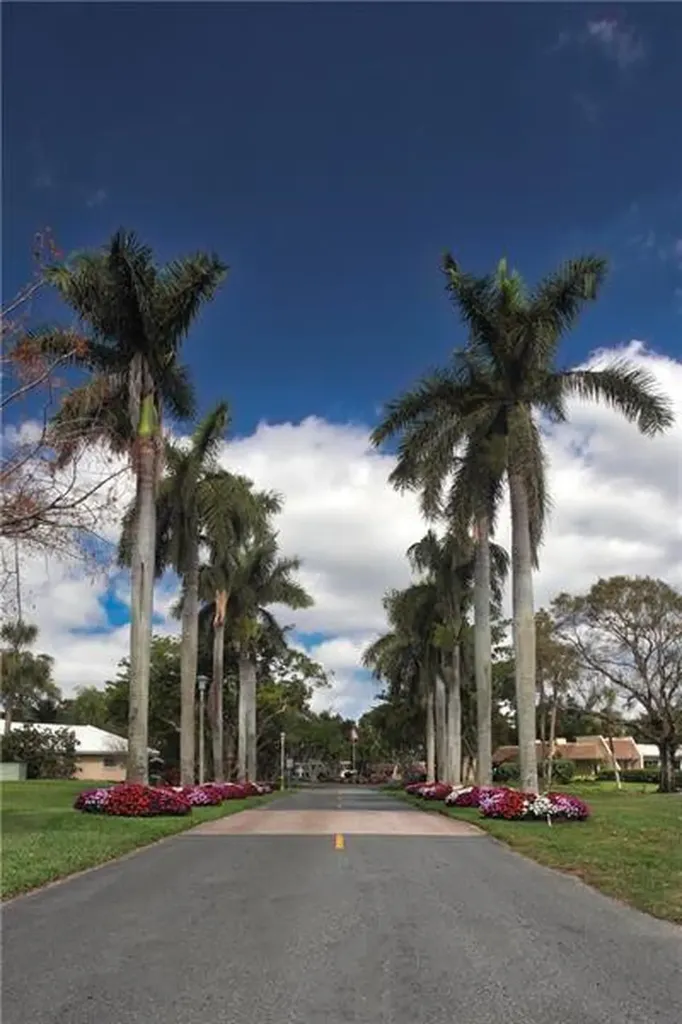 3800 Oaks Clubhouse Drive Pompano Beach FL 33069