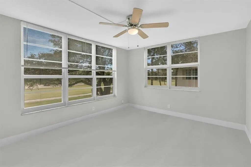 3800 Oaks Clubhouse Drive Pompano Beach FL 33069