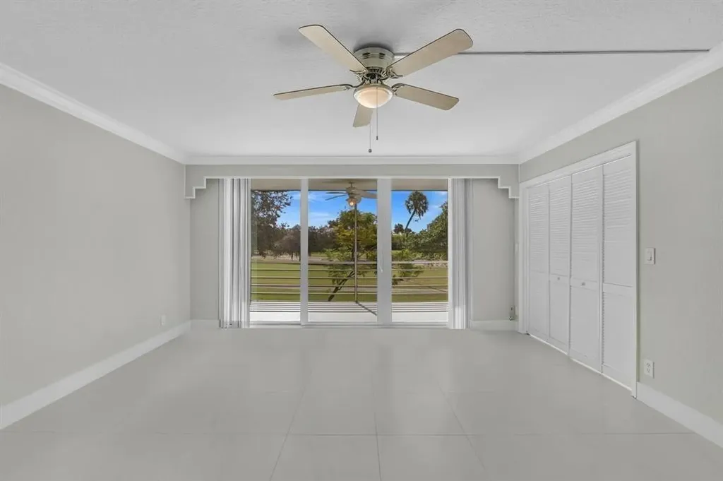 3800 Oaks Clubhouse Drive Pompano Beach FL 33069