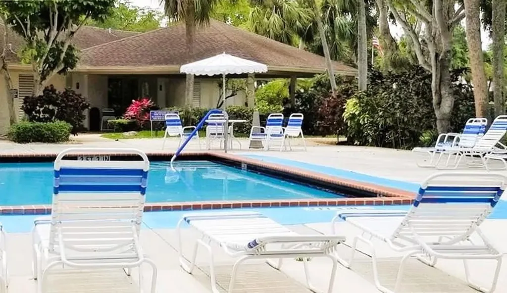 3800 Oaks Clubhouse Drive Pompano Beach FL 33069