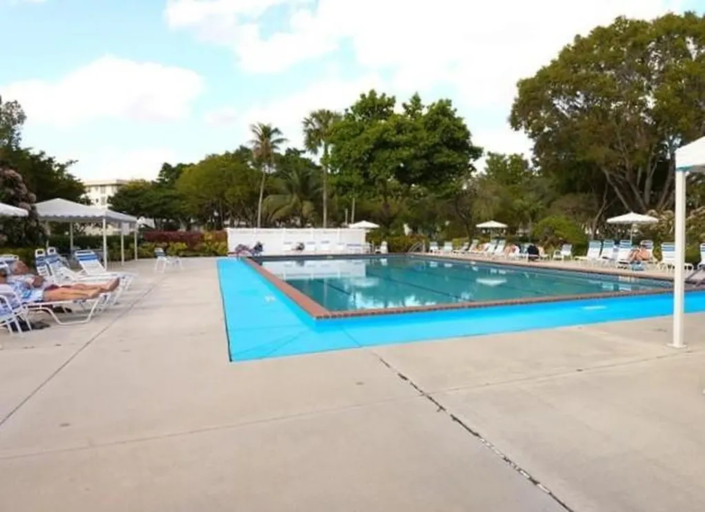 3800 Oaks Clubhouse Drive Pompano Beach FL 33069