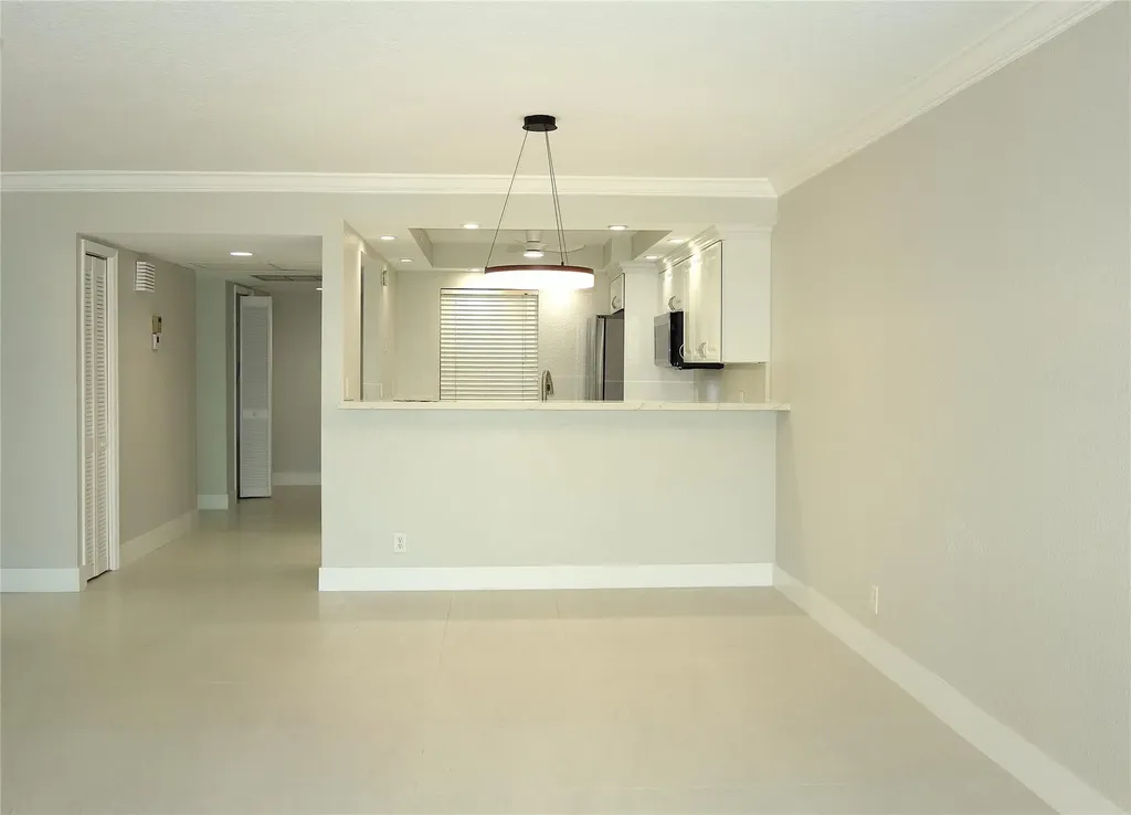 3800 Oaks Clubhouse Drive Pompano Beach FL 33069