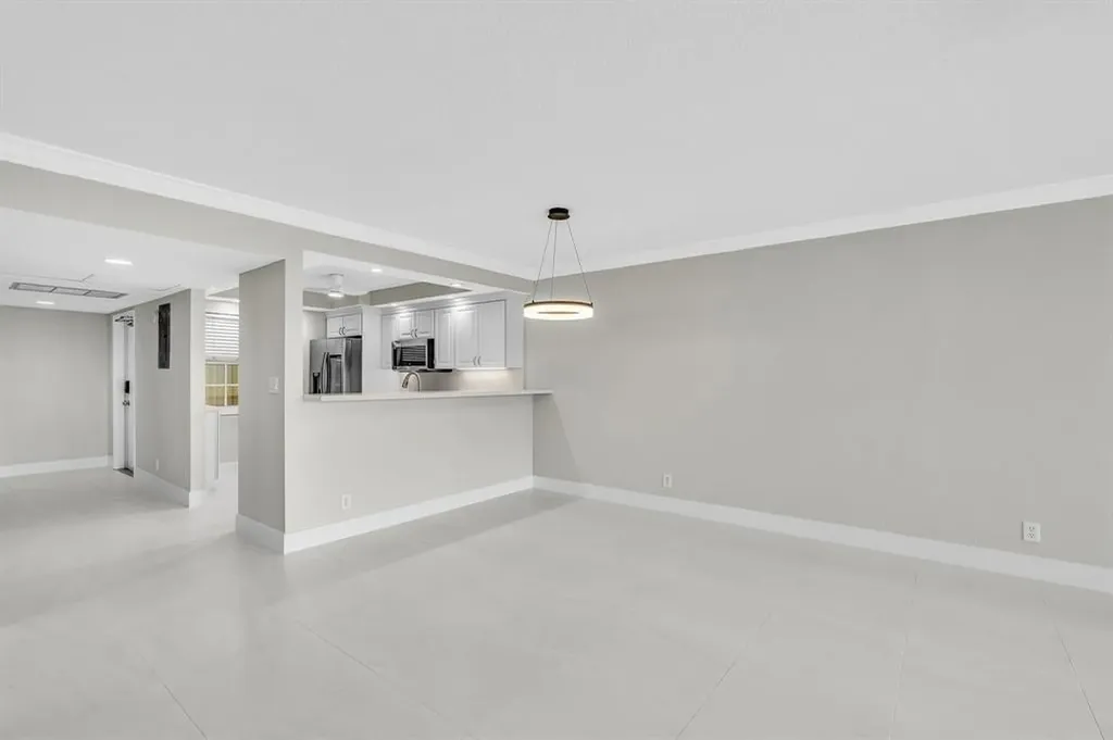 3800 Oaks Clubhouse Drive Pompano Beach FL 33069