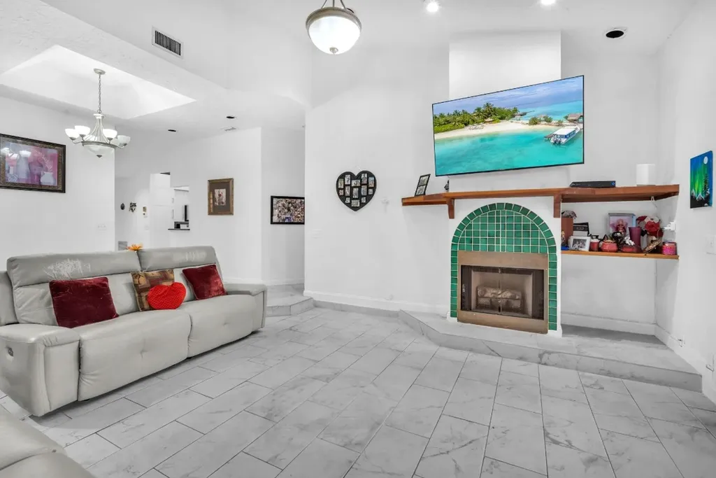 22710 Meridiana Drive Boca Raton FL 33433