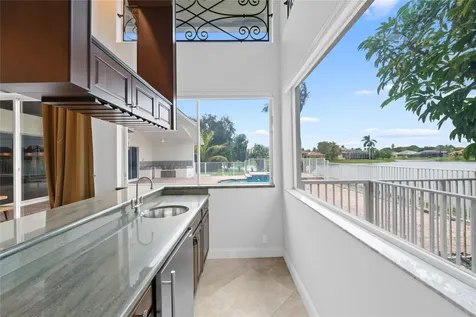 10203 NW 50th Place Coral Springs FL 33076