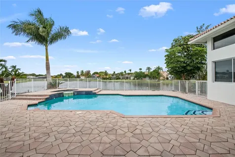10203 NW 50th Place Coral Springs FL 33076