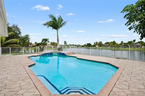 10203 NW 50th Place Coral Springs FL 33076
