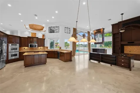 10203 NW 50th Place Coral Springs FL 33076