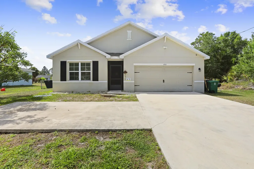 692 SW Paar Drive Port St Lucie FL 34953