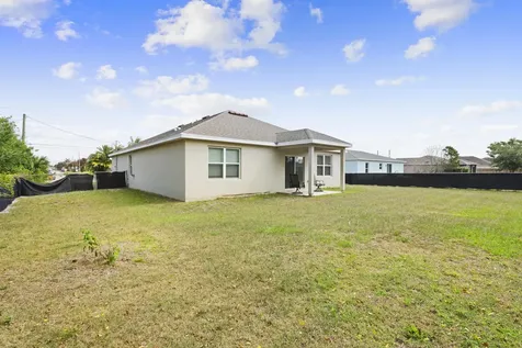 692 SW Paar Drive Port St Lucie FL 34953