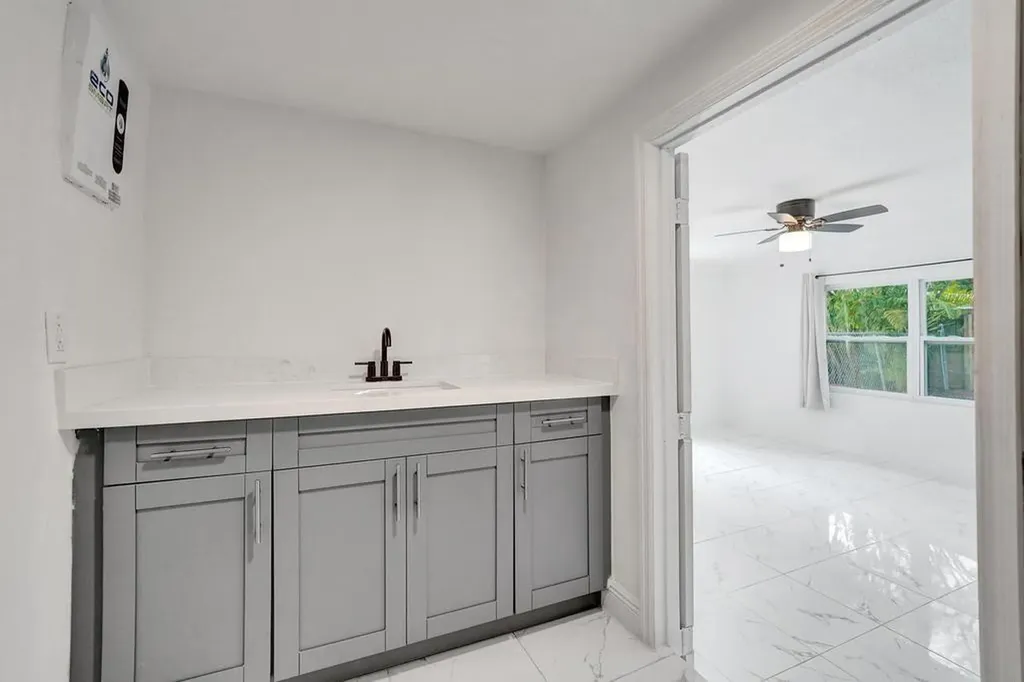 1836 SW 9th Avenue Fort Lauderdale FL 33315