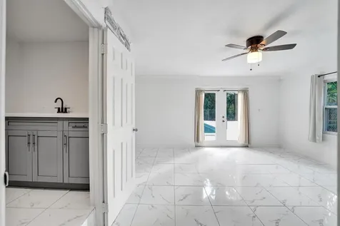1836 SW 9th Avenue Fort Lauderdale FL 33315