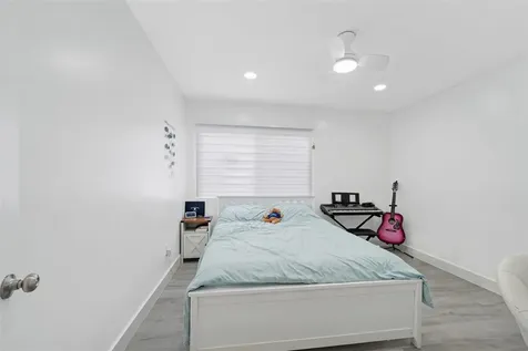 14000 SW 20th Street Davie FL 33325