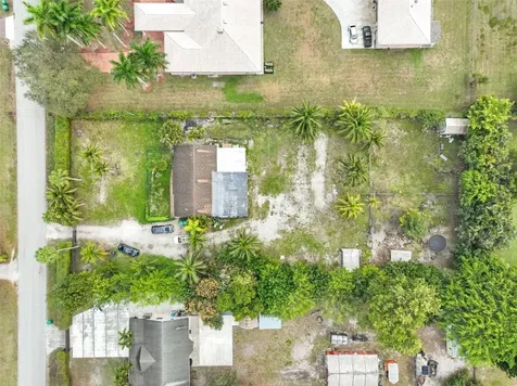 14000 SW 20th Street Davie FL 33325