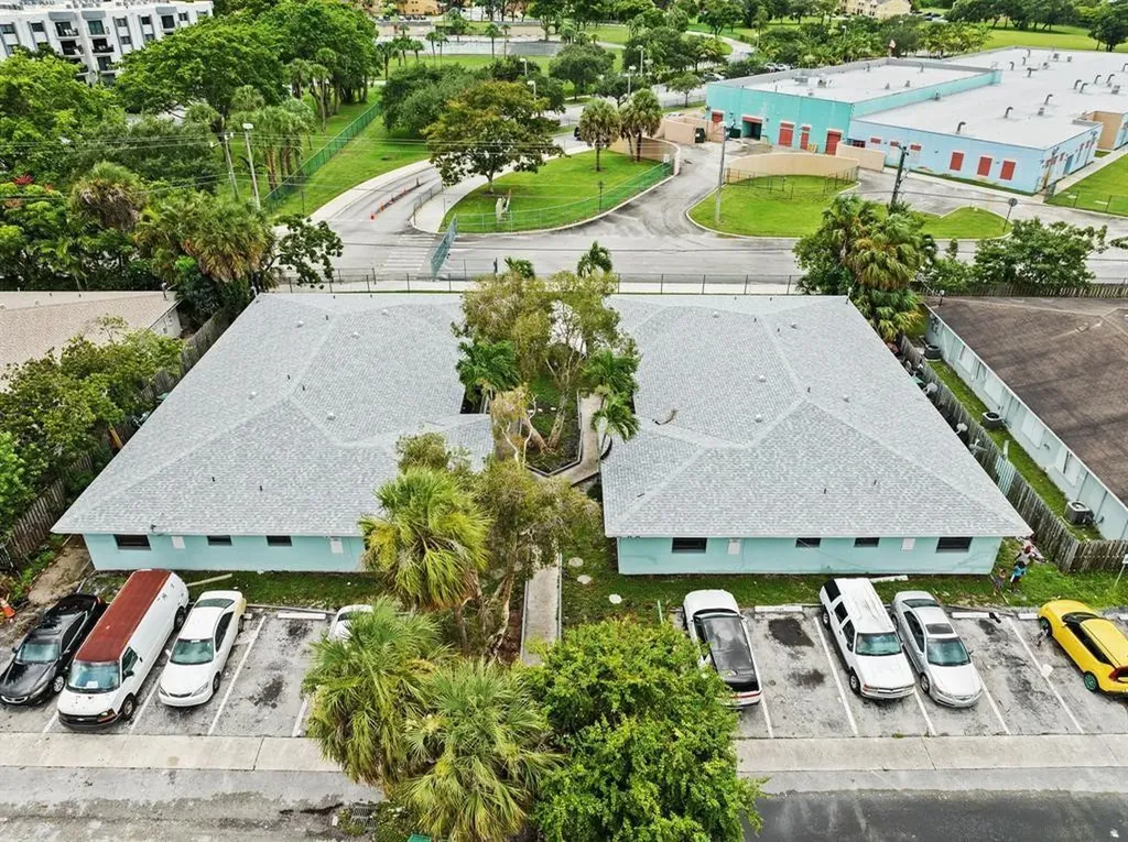 5748 NW 27th Court Fort Lauderdale FL 33313