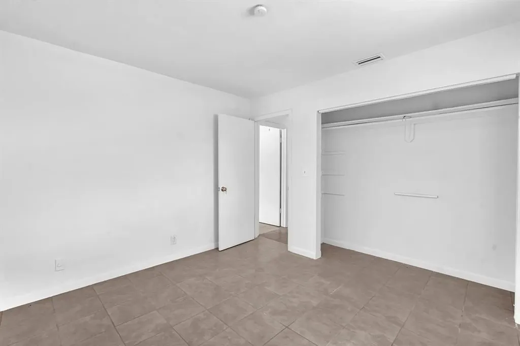 5748 NW 27th Court Fort Lauderdale FL 33313