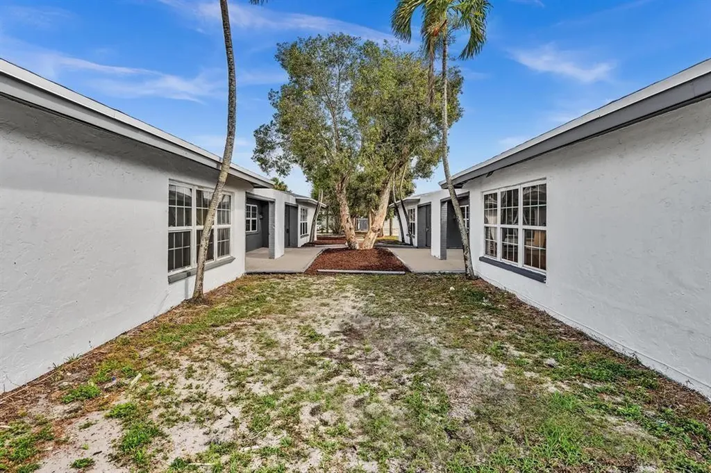 5748 NW 27th Court Fort Lauderdale FL 33313
