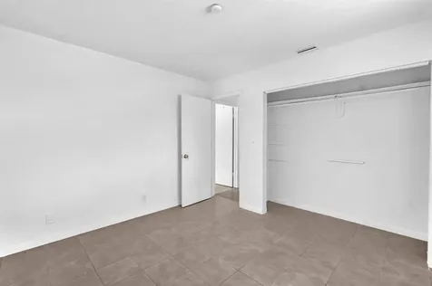 5748 NW 27th Court Fort Lauderdale FL 33313
