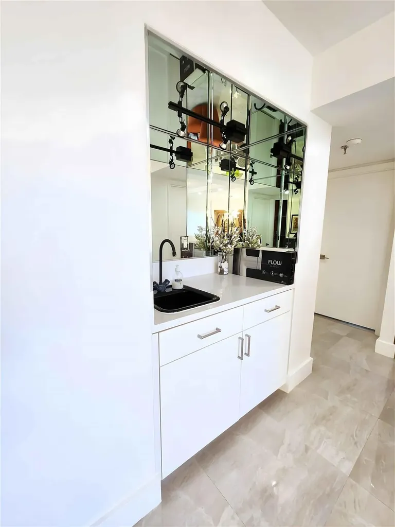 6463 La Costa Drive Boca Raton FL 33433