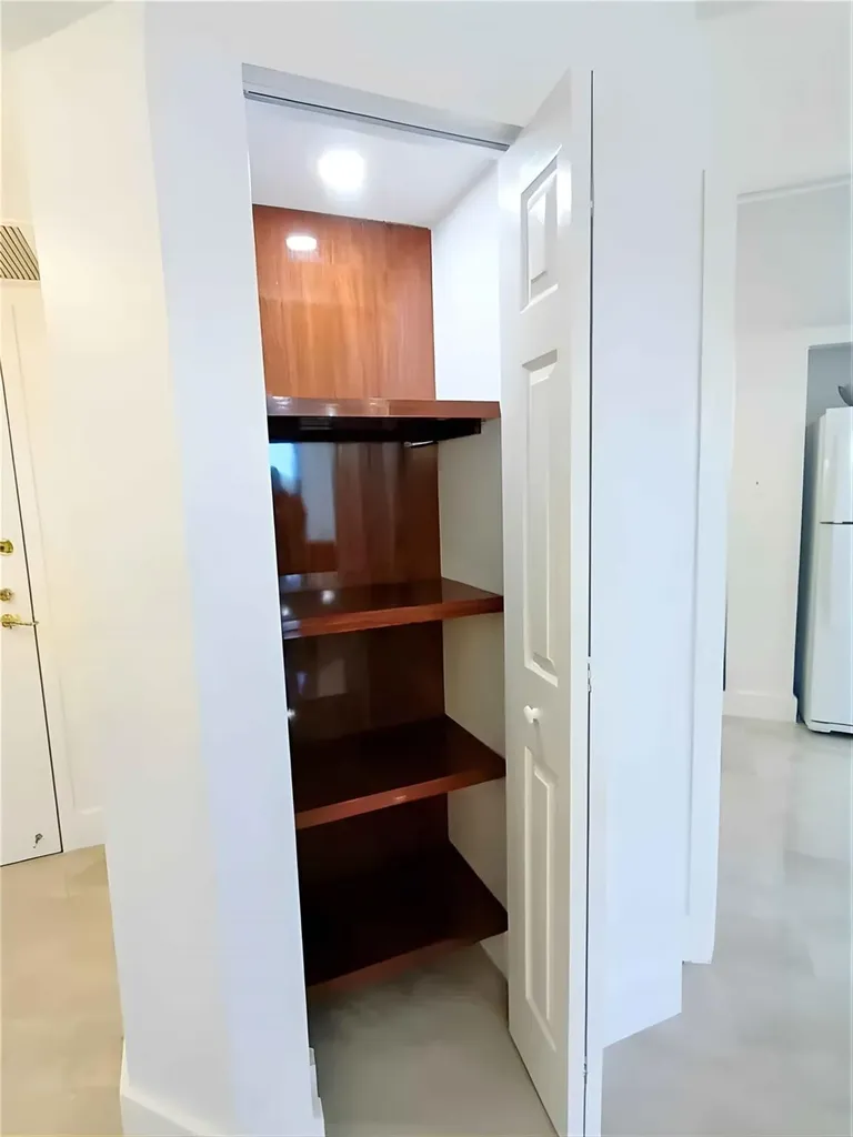 6463 La Costa Drive Boca Raton FL 33433