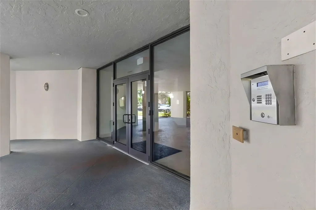 6463 La Costa Drive Boca Raton FL 33433