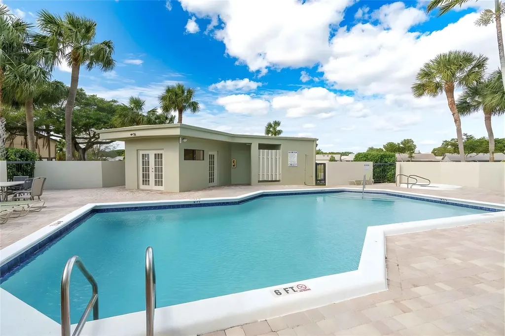 6463 La Costa Drive Boca Raton FL 33433