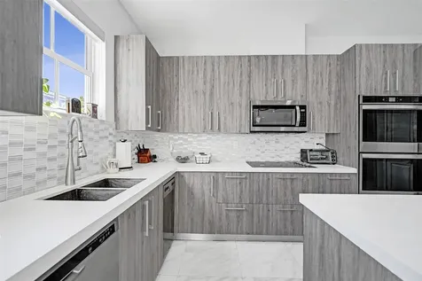 3534 Forest View Creek Dania Beach FL 33312