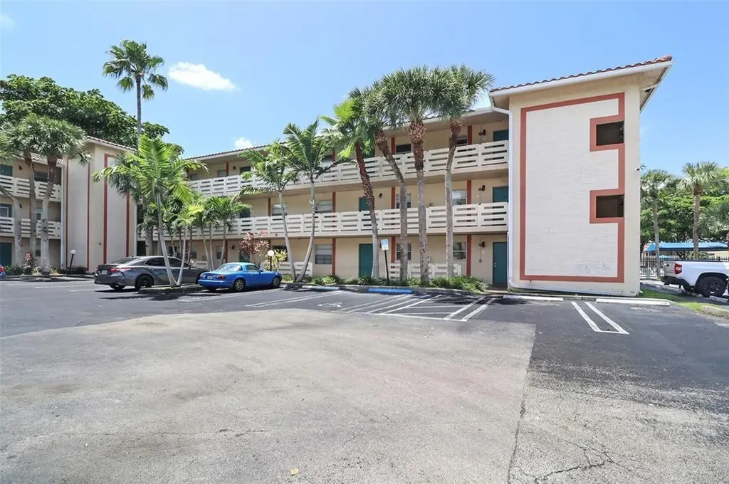 3246 NW 102nd Terrace Coral Springs FL 33065