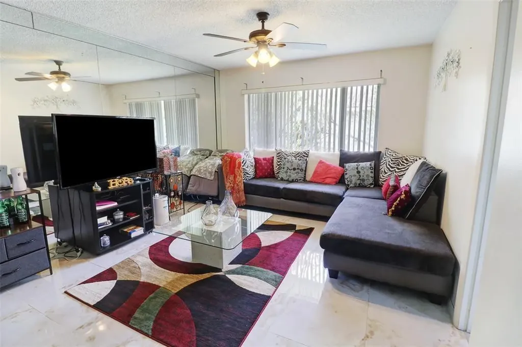 3246 NW 102nd Terrace Coral Springs FL 33065