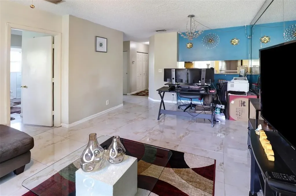 3246 NW 102nd Terrace Coral Springs FL 33065