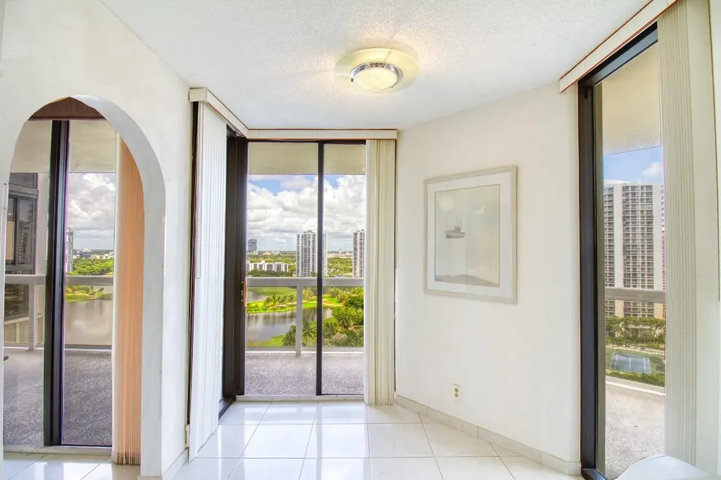 20185 E Country Club Drive Aventura FL 33180