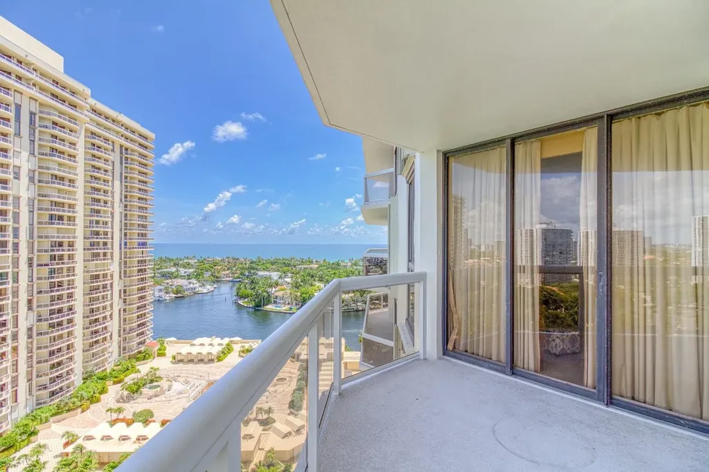 20185 E Country Club Drive Aventura FL 33180