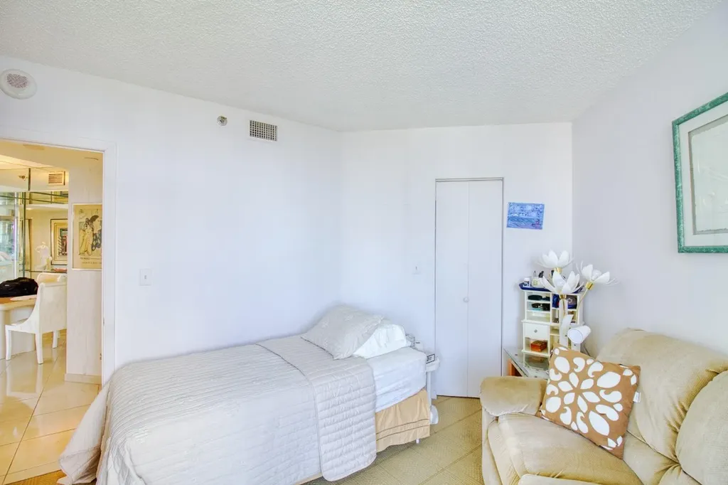 20185 E Country Club Drive Aventura FL 33180
