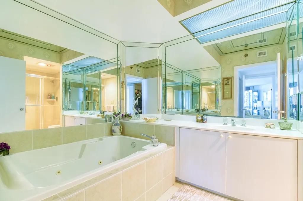 20185 E Country Club Drive Aventura FL 33180