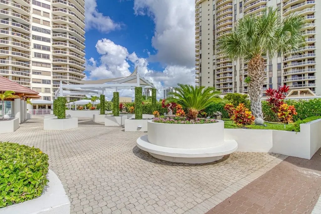 20185 E Country Club Drive Aventura FL 33180