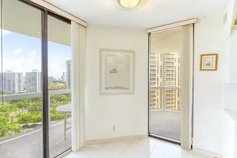 20185 E Country Club Drive Aventura FL 33180