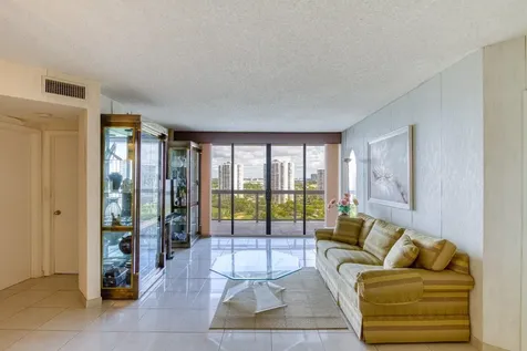 20185 E Country Club Drive Aventura FL 33180