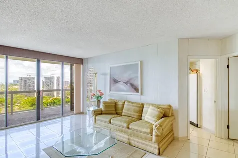 20185 E Country Club Drive Aventura FL 33180
